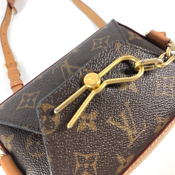 LOUIS VUITTON Brown Monogram Leather Shoulder Bag - Picture 12 of 16